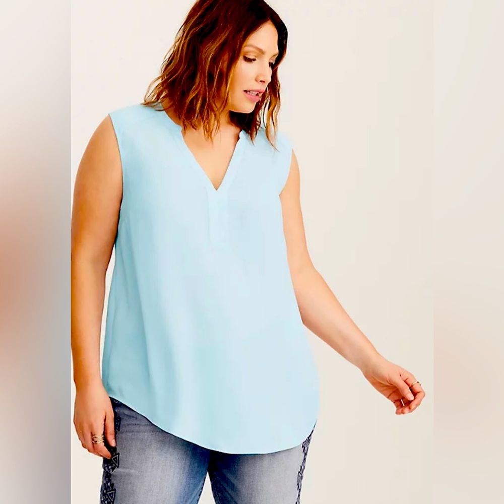 Torrid 6X HARPER - LIGHT BLUE GEORGETTE SLEEVELESS PULLOVER BLOUSE